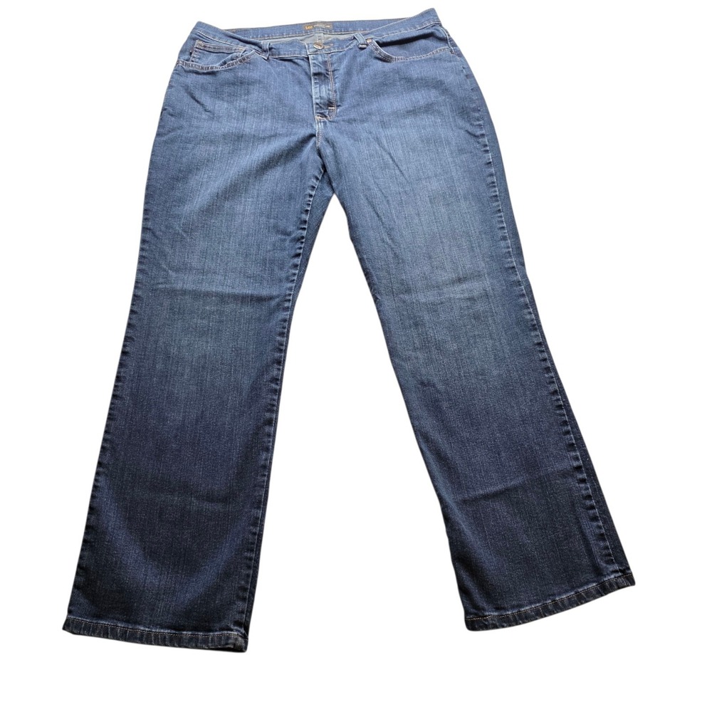 Lee Womens Mid Rise Relaxed Straight Leg Jean, Size 14 Short